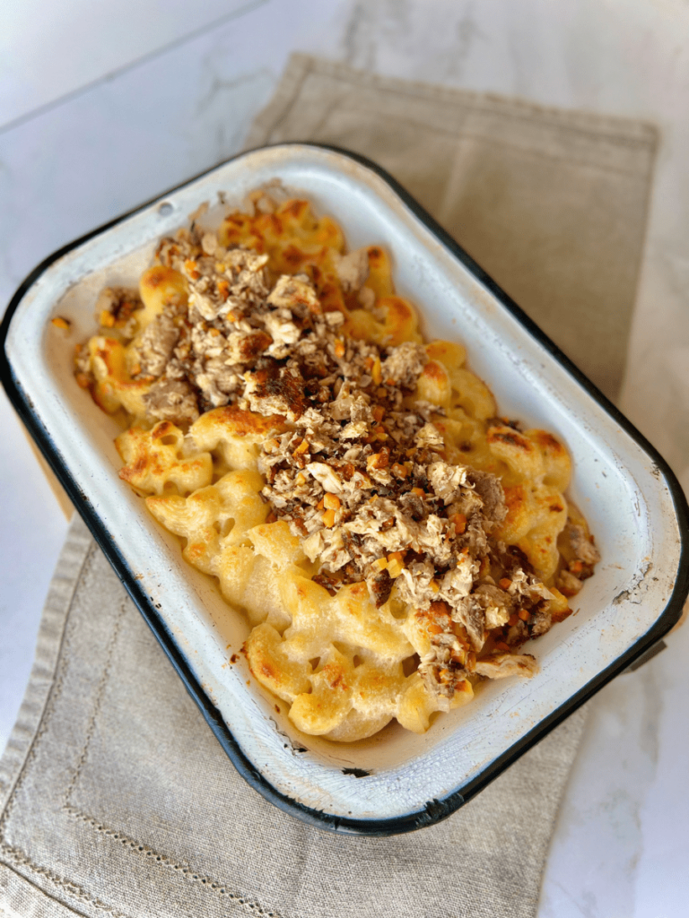 Jurel con mac and cheese gratinado